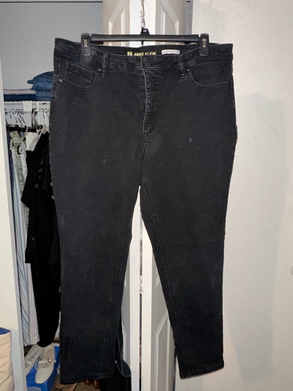 Anne Klein Black Skinny Jeans - Classic Stretch Denim